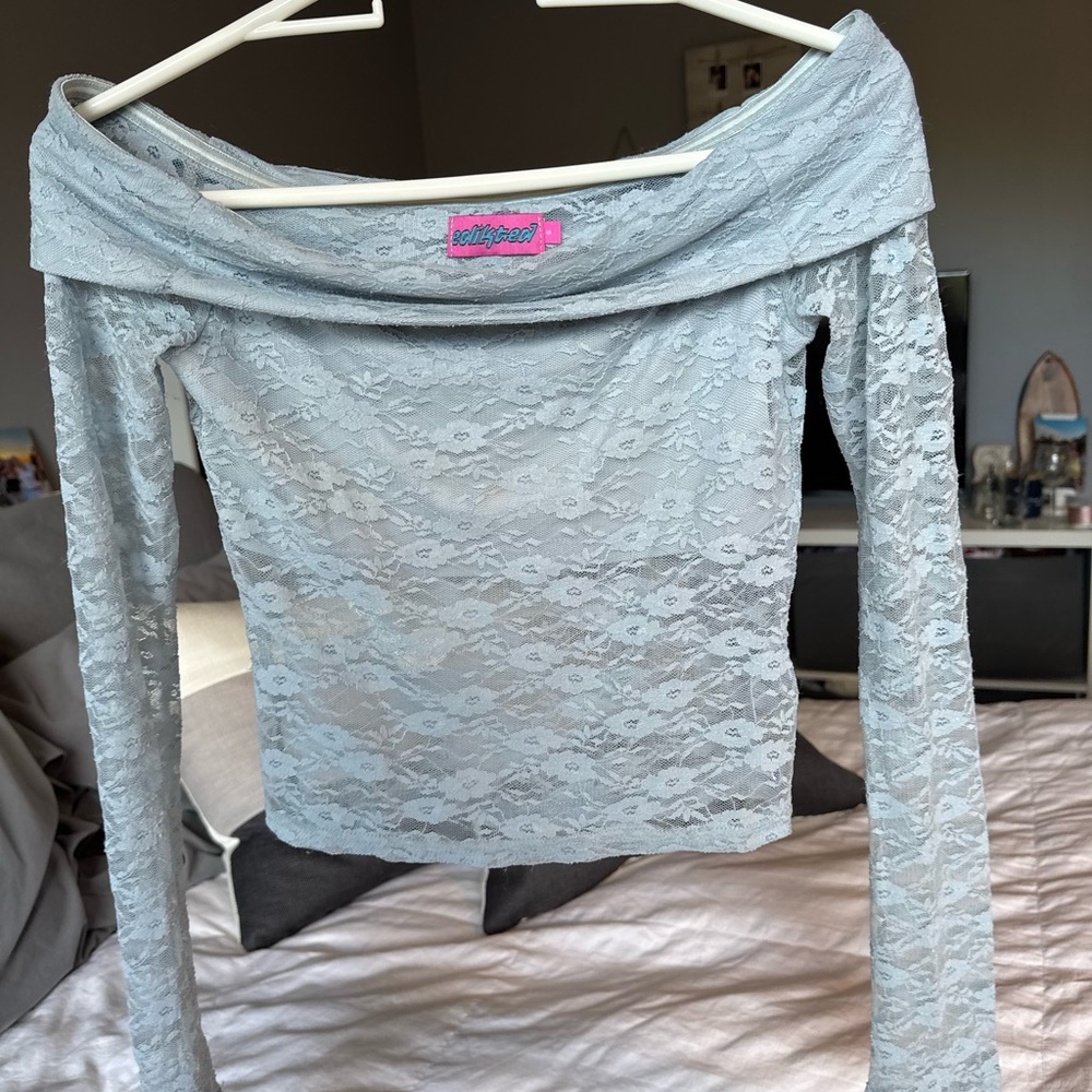Edikted Sky Blue Lace Off-Shoulder Blouse